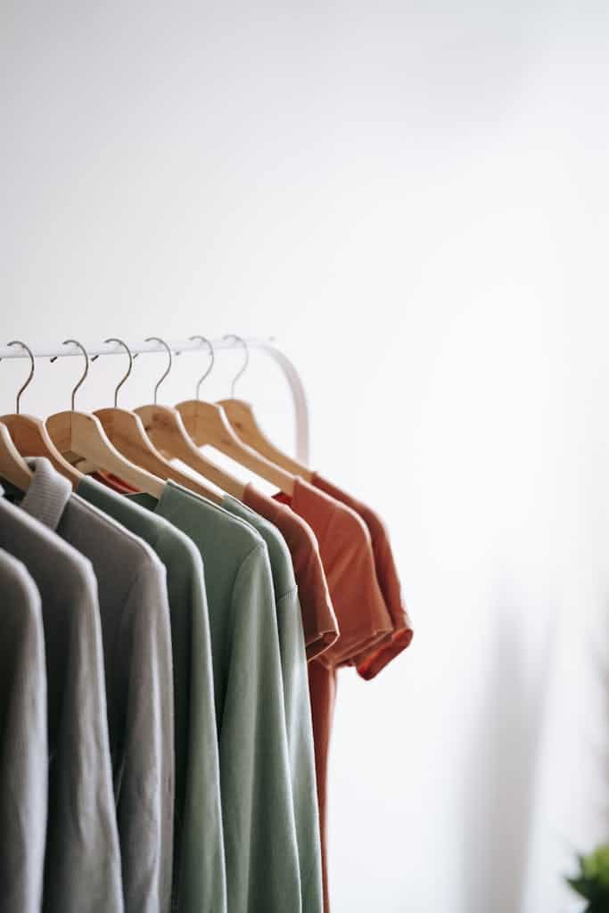 how to dry clothes without a dryer on a garment rack